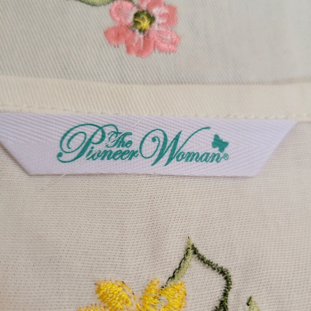 Home Sweet Home  Embroidered Tea Towel ~ Pioneer Woman ~ GUC ~ FINAL PRICE!