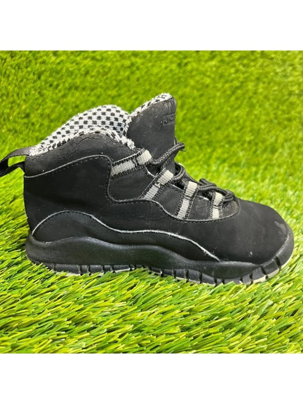 Nike Air Jordan 10 Retro Boys Size 8.5C Black Athletic Walking Shoes Sneakers