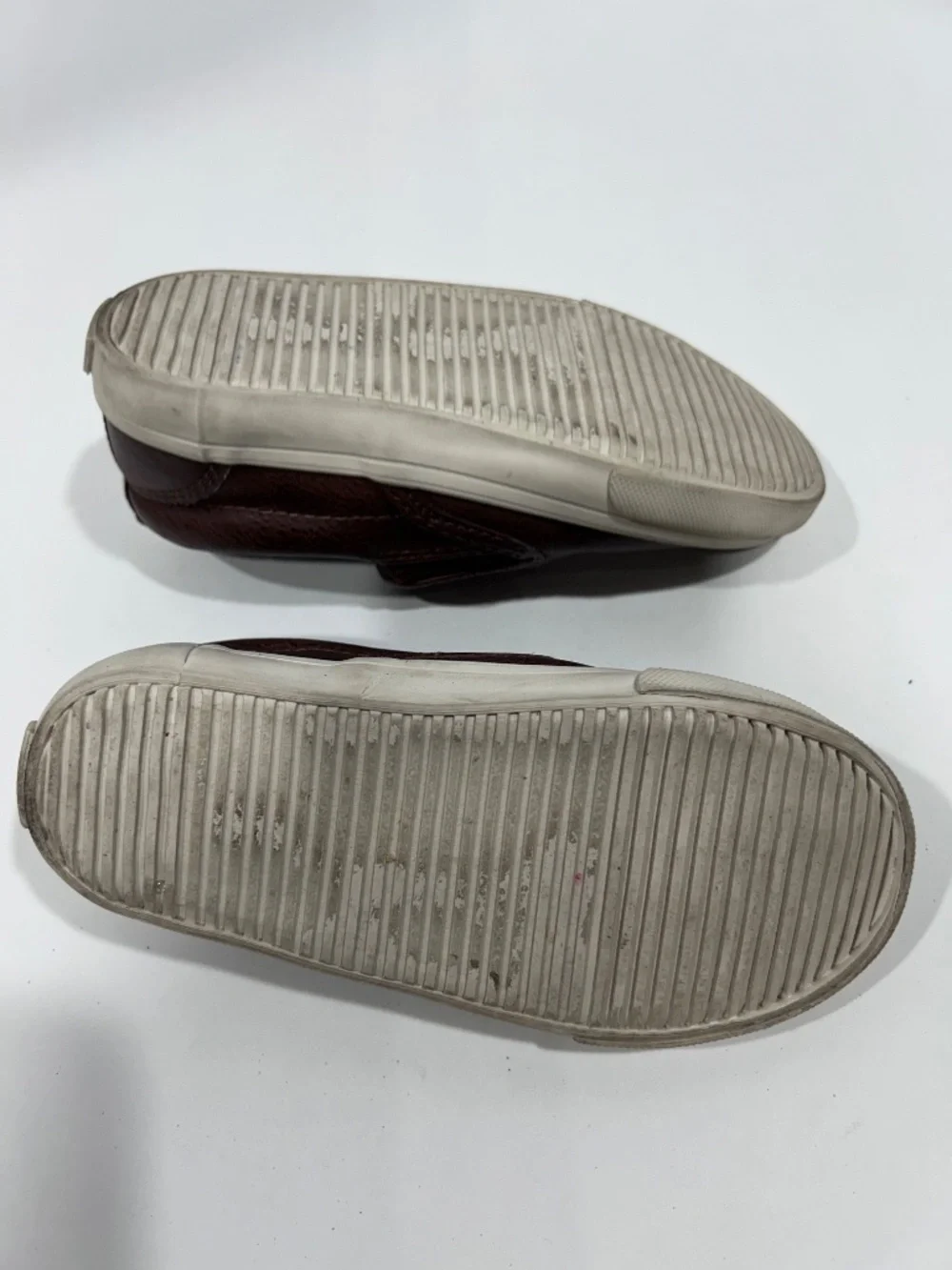 OLD NAVY Boys-Girls-Kids Brown w/Rubber bottom grip Dress/Play Shoes Size 9-GUC