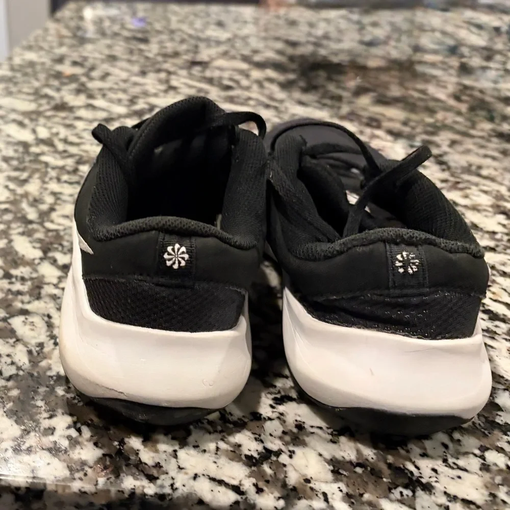 Nike Legend Essential