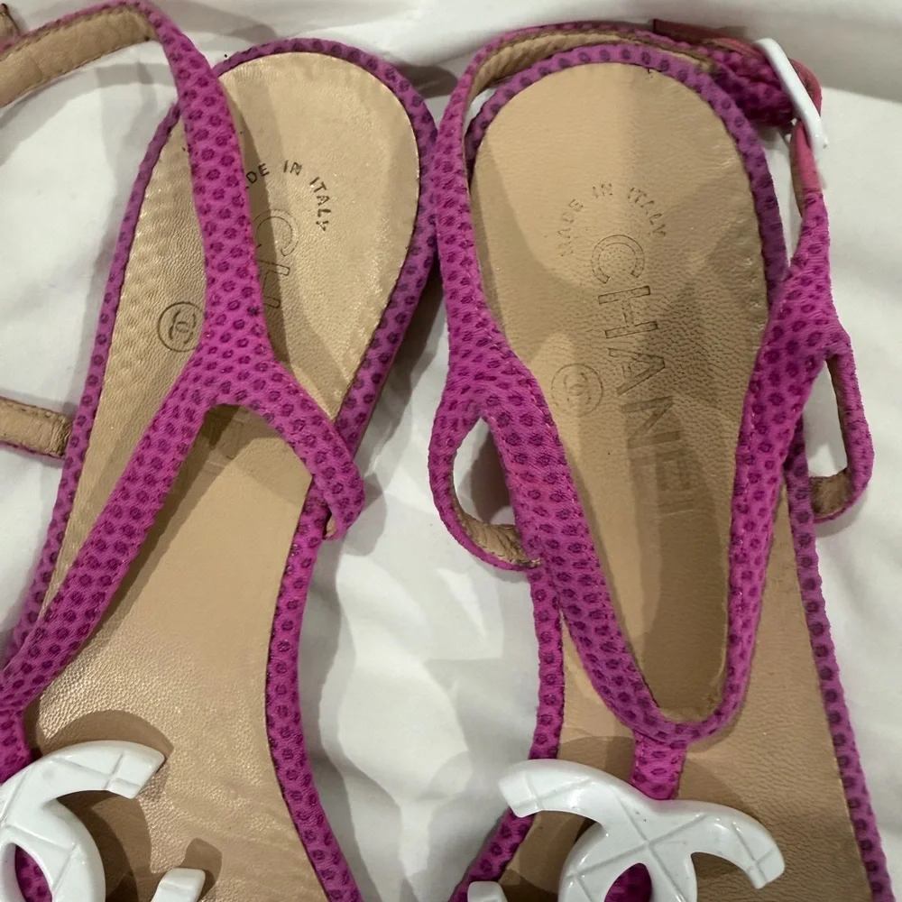 CHANEL perfect pink