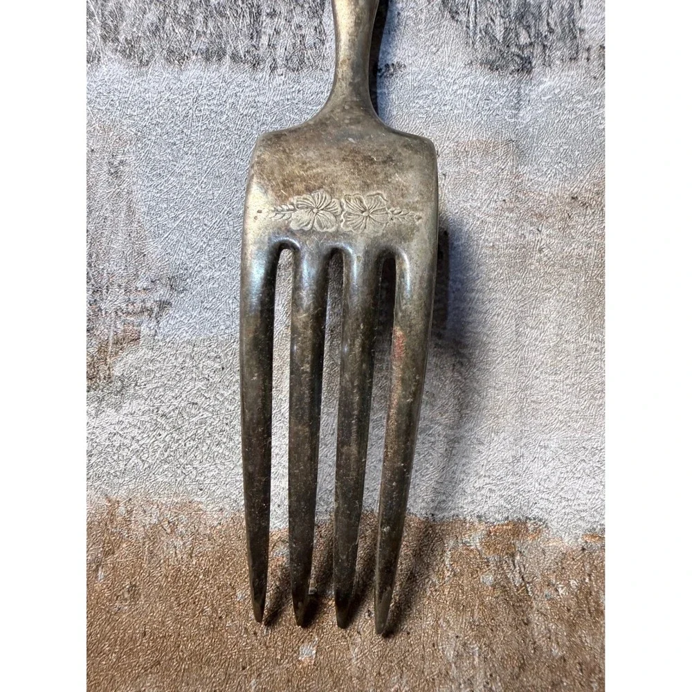 Victor Silver Seal vintage silver