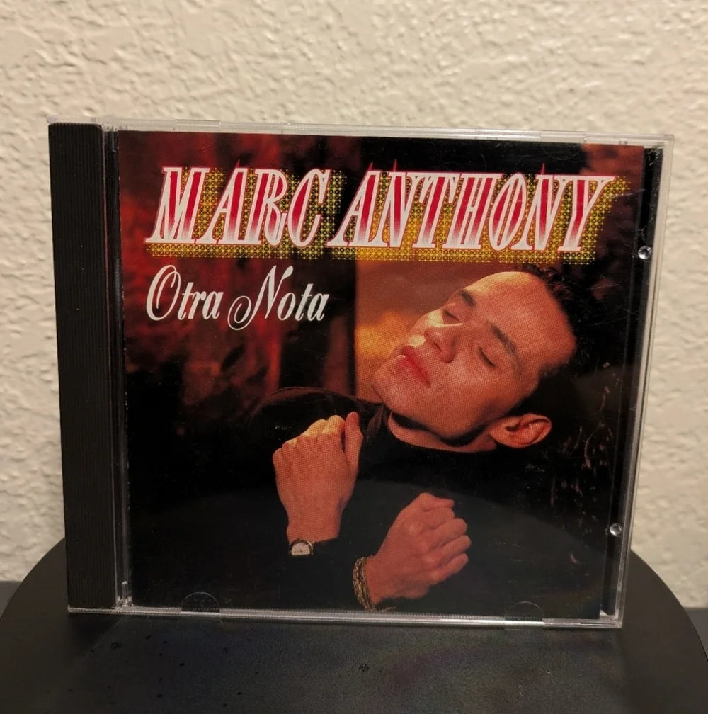 Sony CD - Marc Anthony Otra Nota - Black and Red