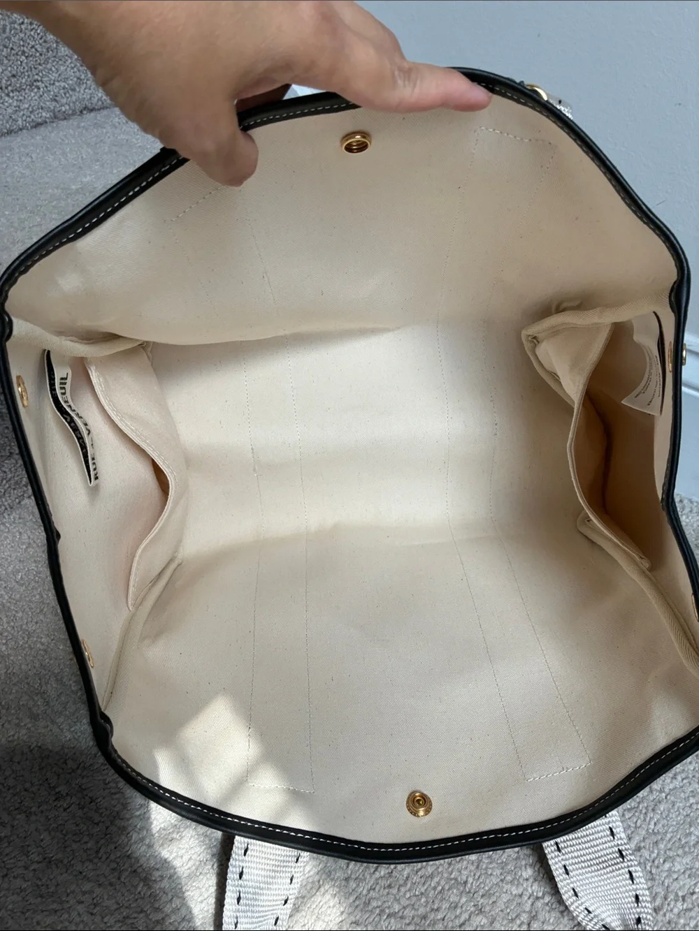 Rue De Verneuil 4” removable brand