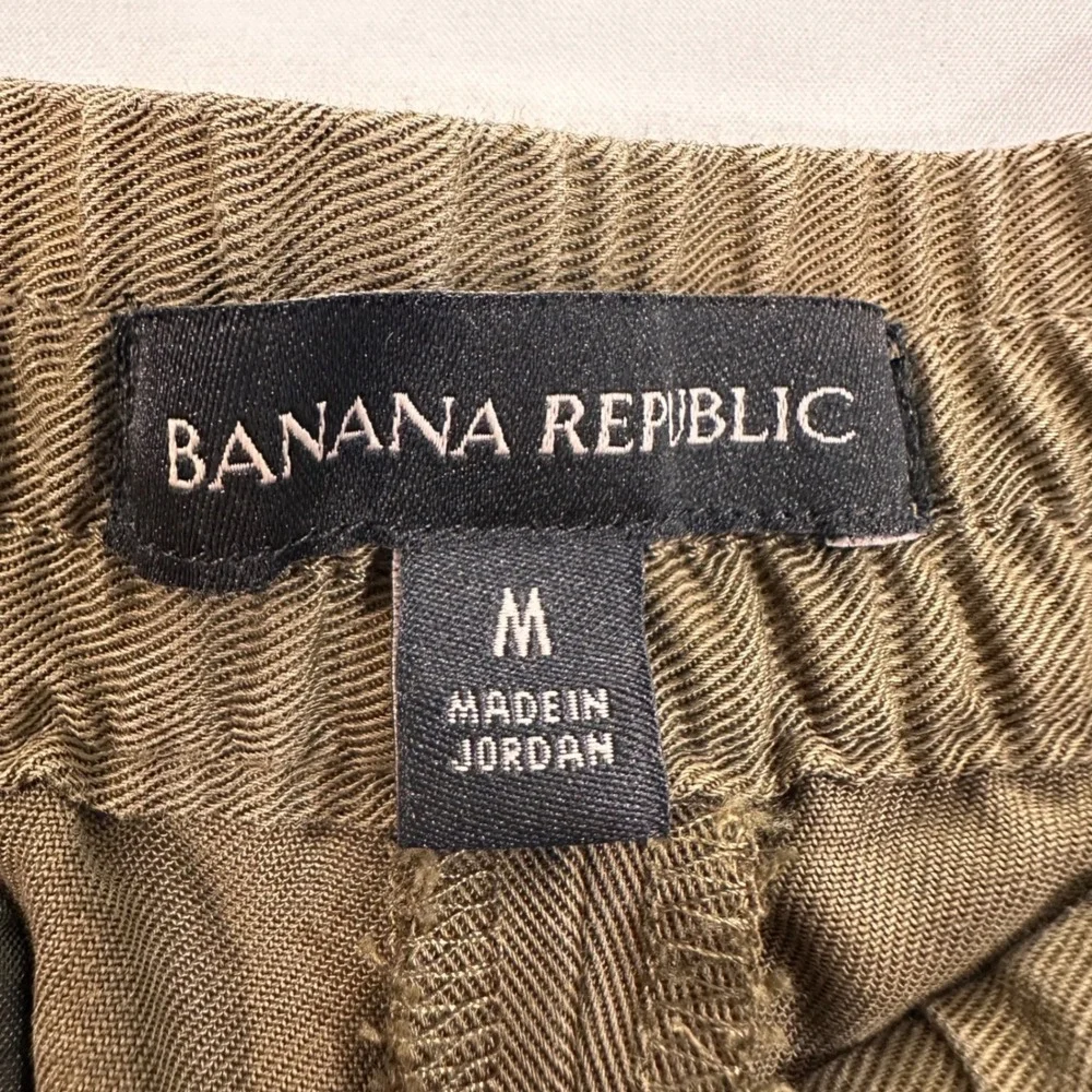 Banana Republic no visible wear