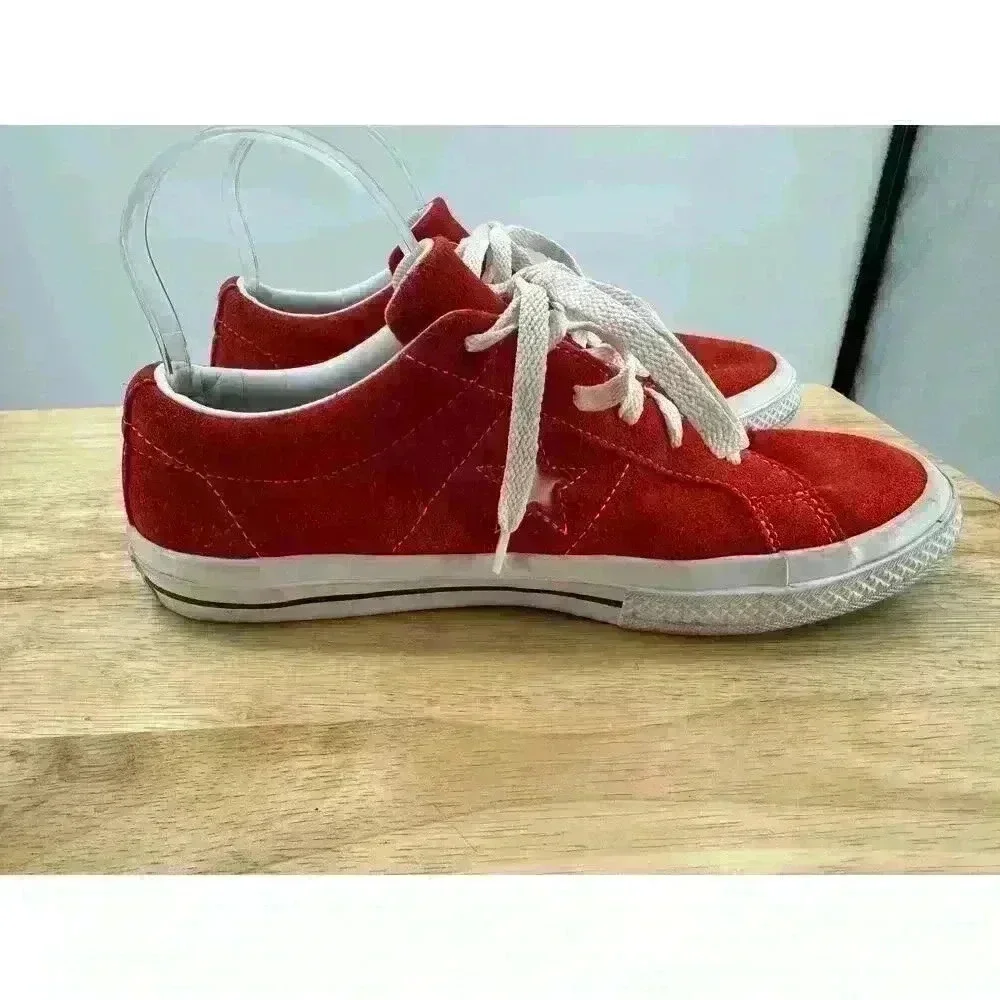 Converse step out