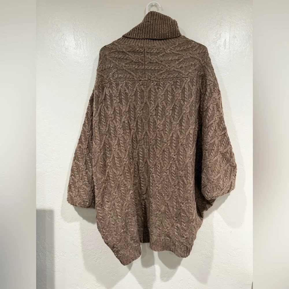 Anthropologie elegant cowl