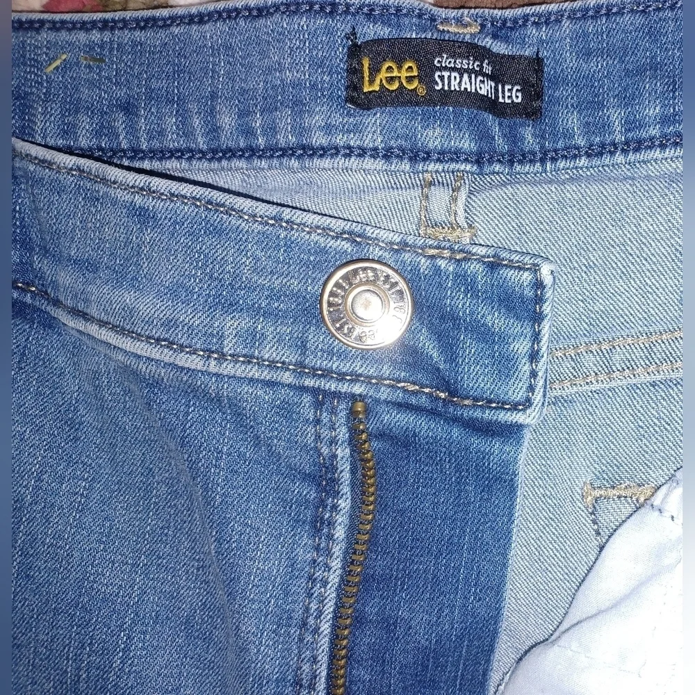 Lee pre owned