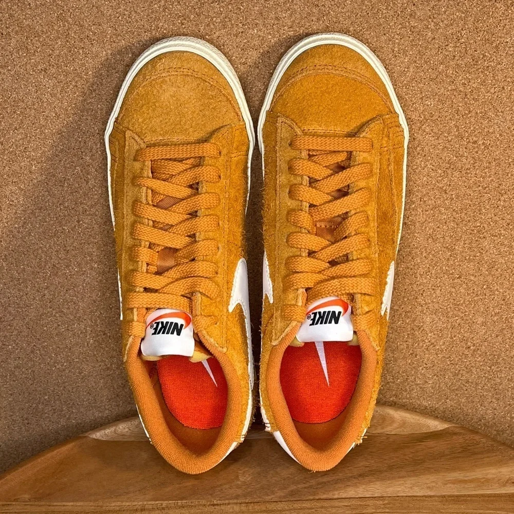 Nike nwot %100