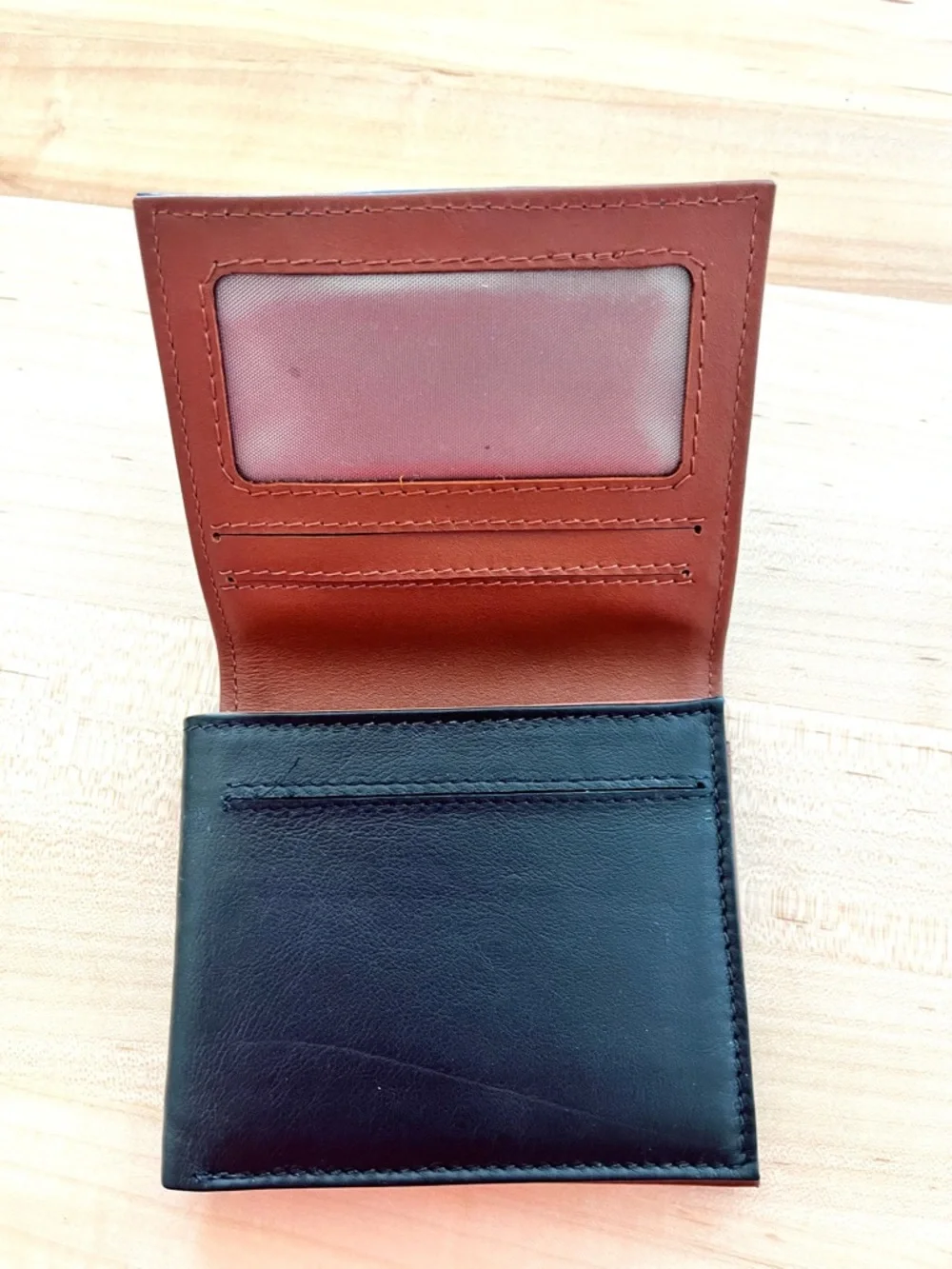 kangaROOS compact black