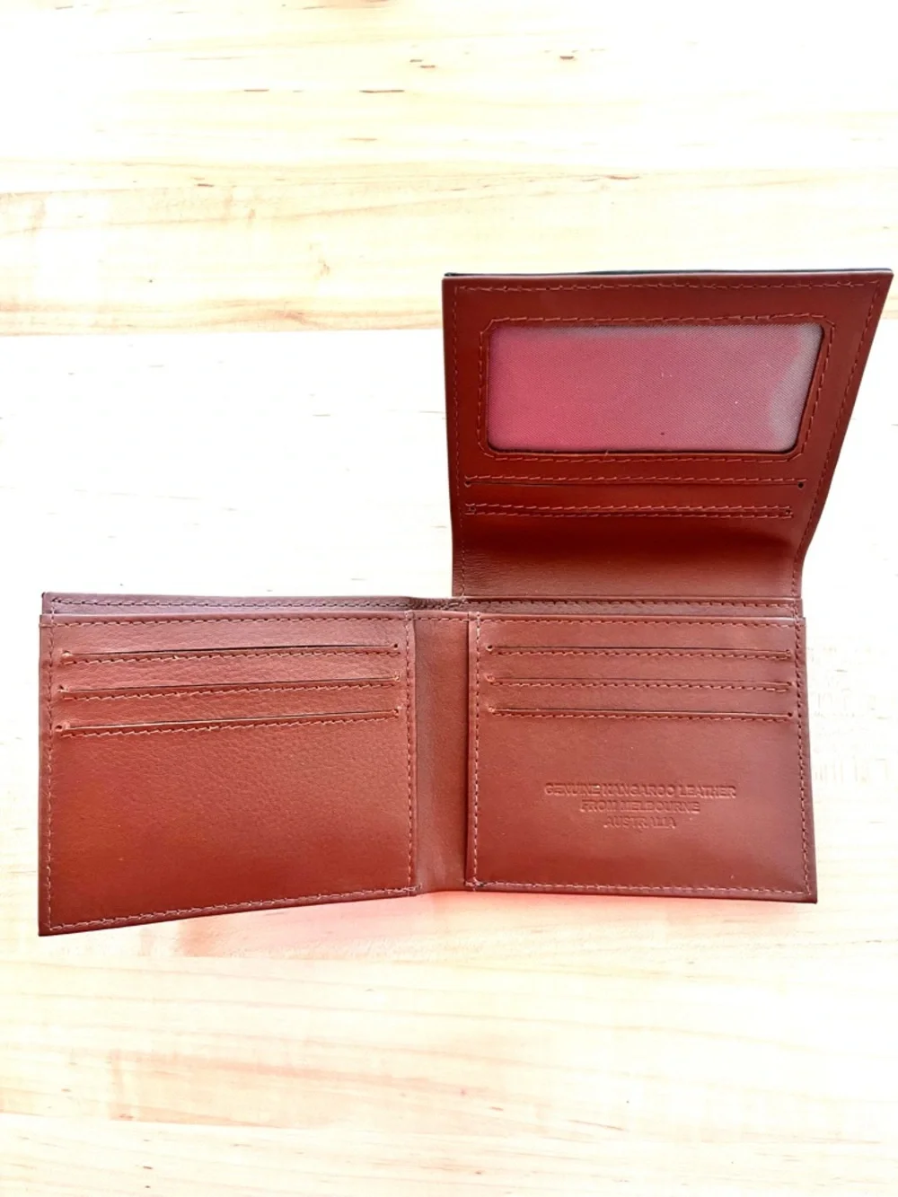 kangaROOS compact black