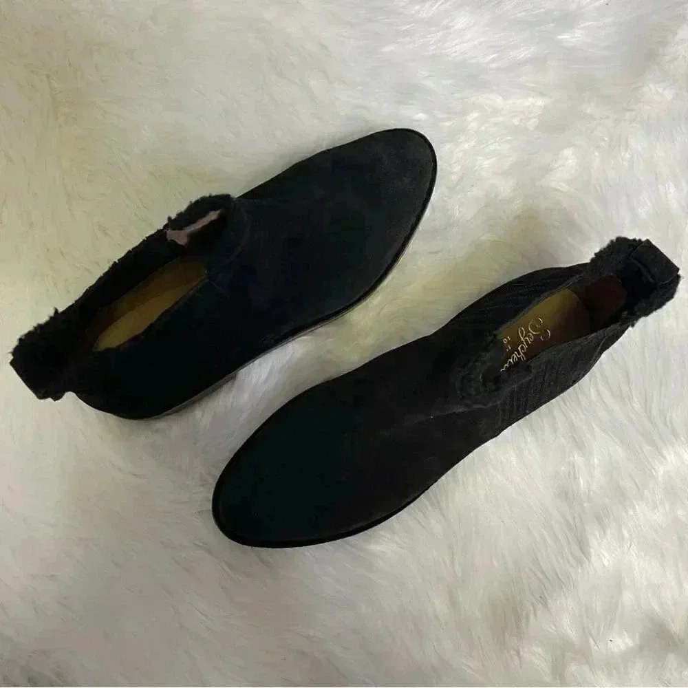 Seychelles black suede
