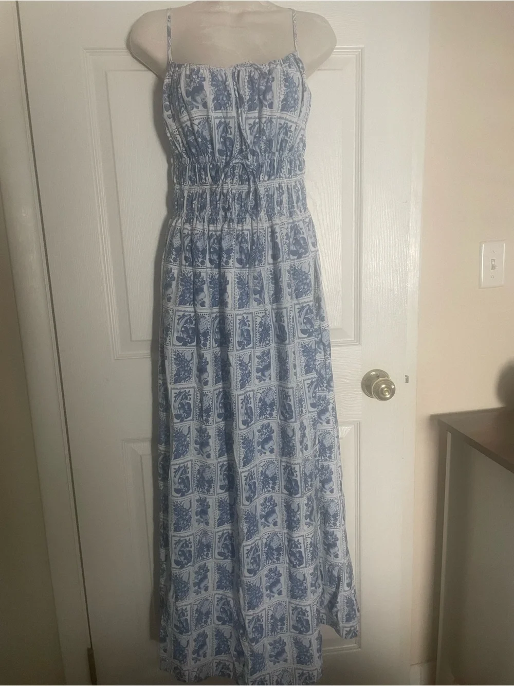 Abercrombie & Fitch smocked bodice