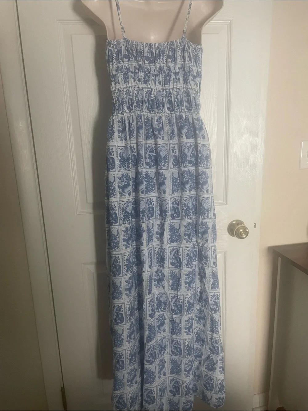 Abercrombie & Fitch smocked bodice