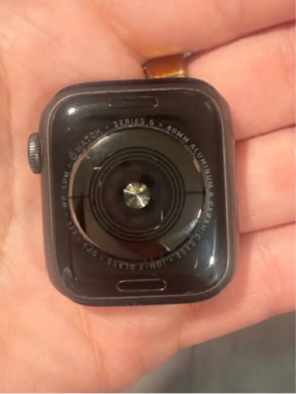 Apple smartwatch responsive