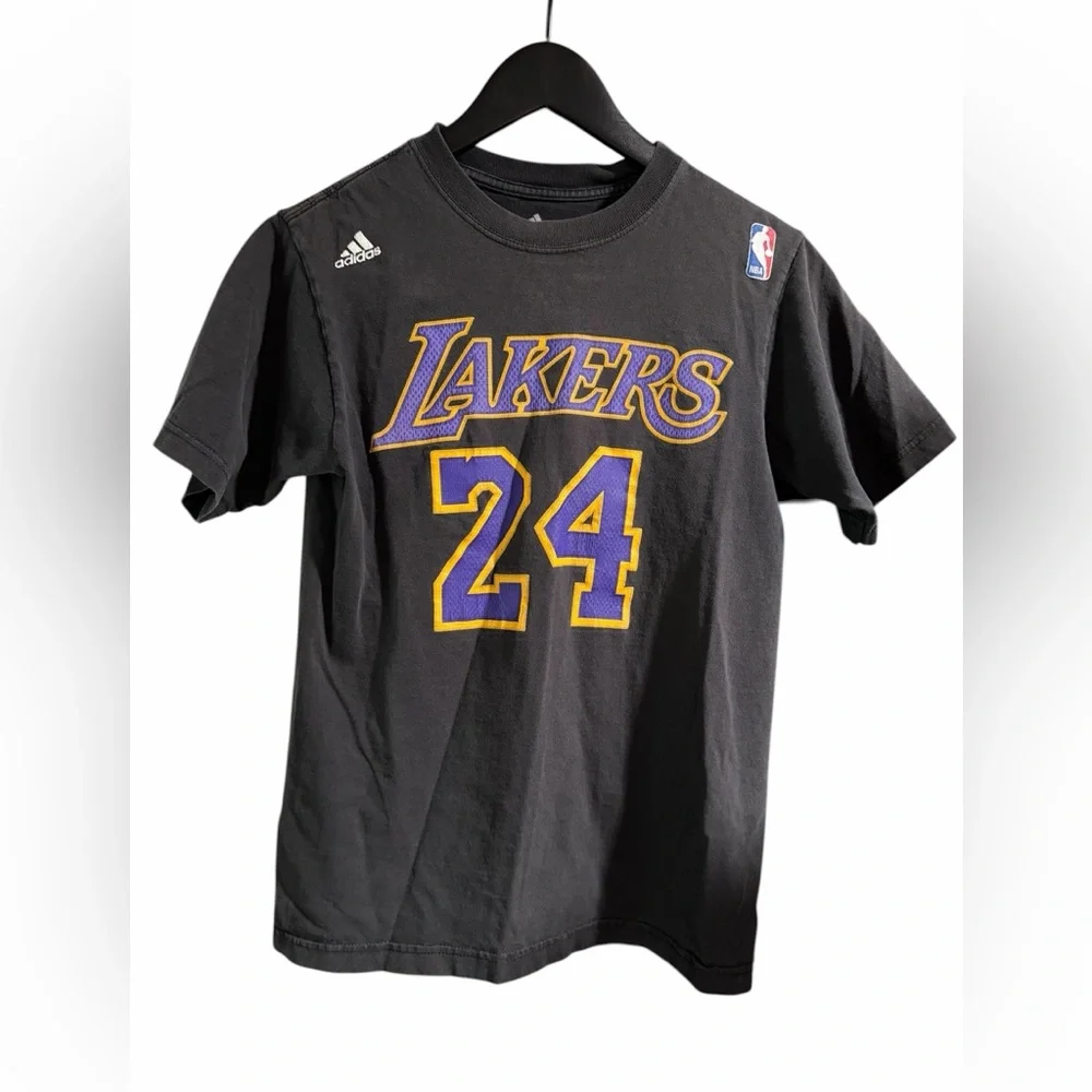 Vintage Adidas NBA Los Angeles Lakers Kobe Bryant #24‎ T-Shirt Small