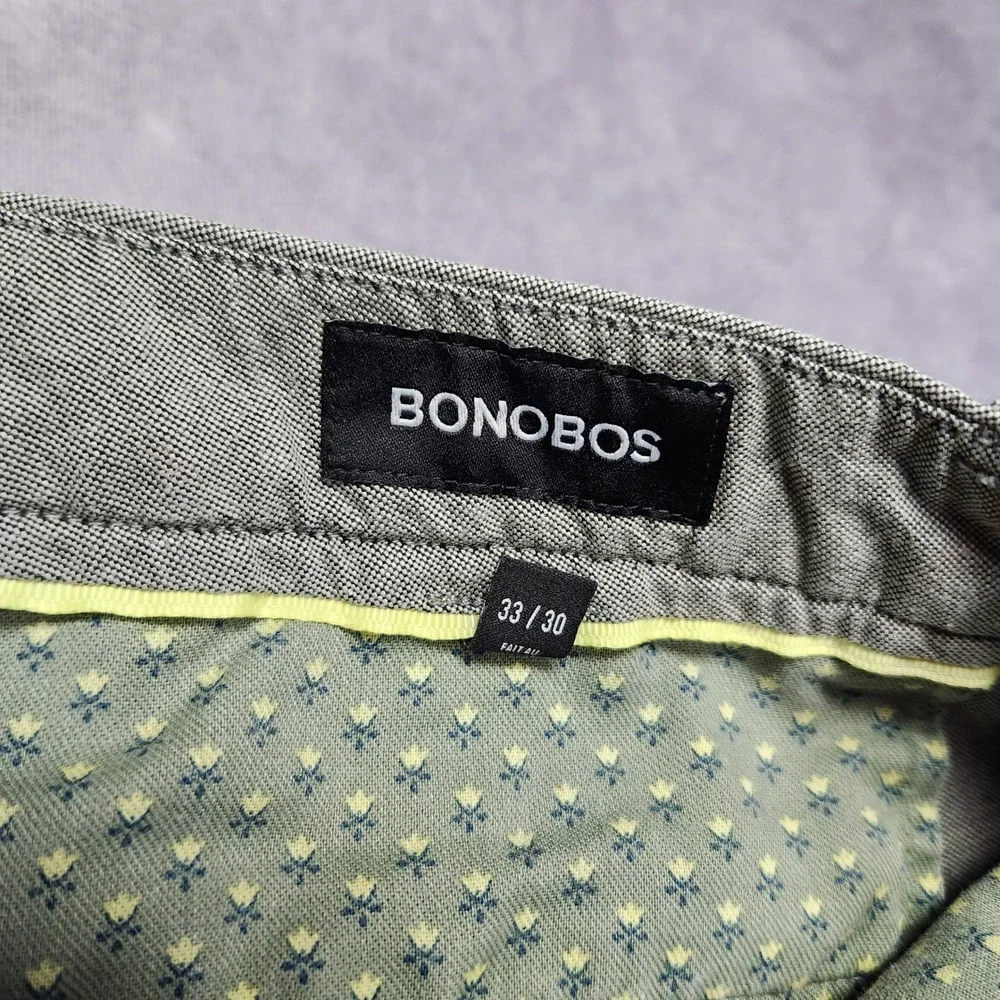 Bonobos features interior