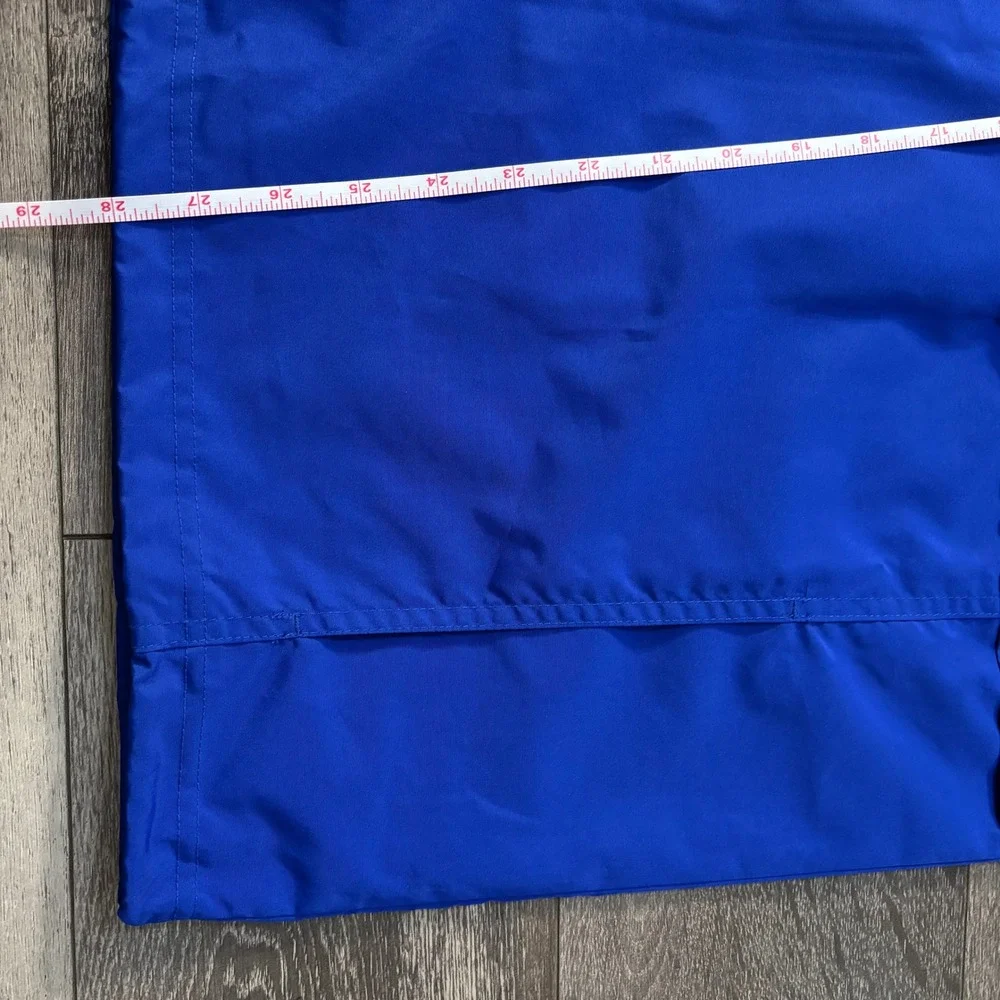 Champion logo fashion adorns