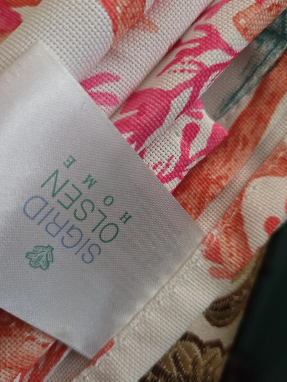 Sigrid Olsen Coral and Aqua Starfish Print Table Linen XL