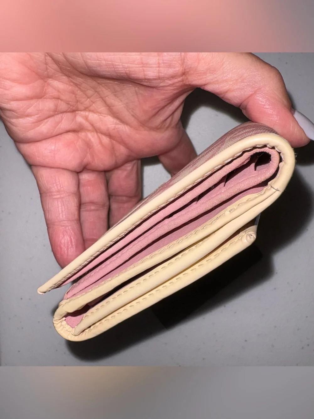 Dior be this wallet