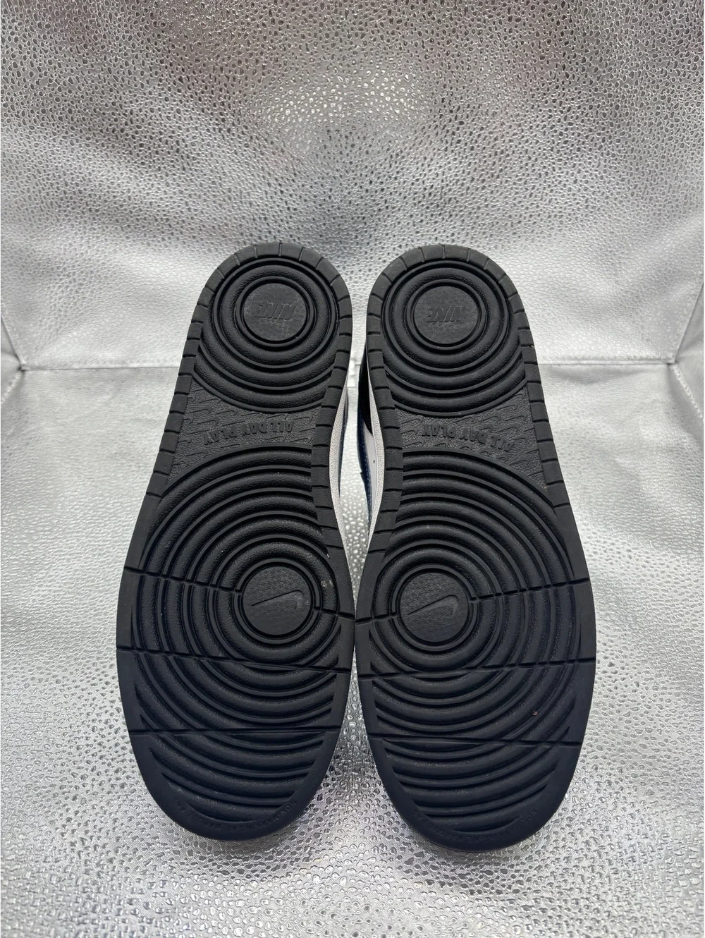 Nike let balance