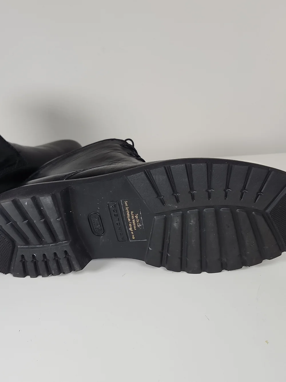 Bostonian sleek black