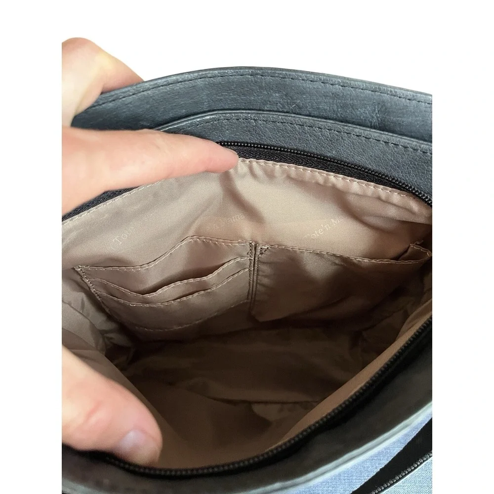 Gun Toten Mamas bucket tote