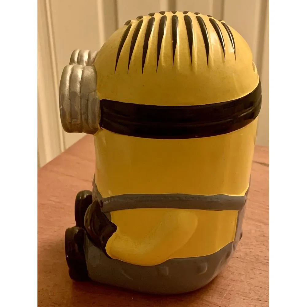 Despicable Me 2 Minion Sitting Dave‎ 6