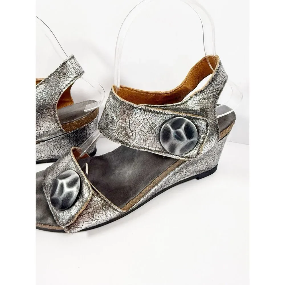 Taos Footwear taos carousel