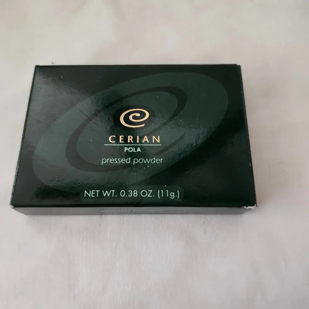 Pola pressed powder