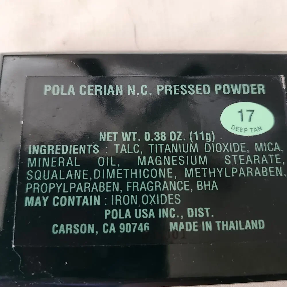 Pola pressed powder