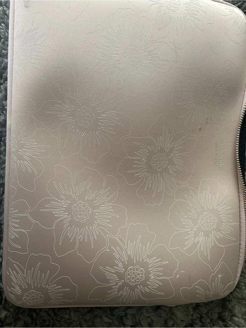 kate spade zippered sleeve