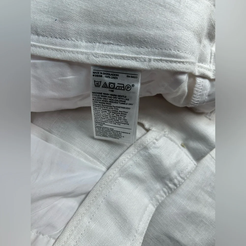 Banana Republic elegant white