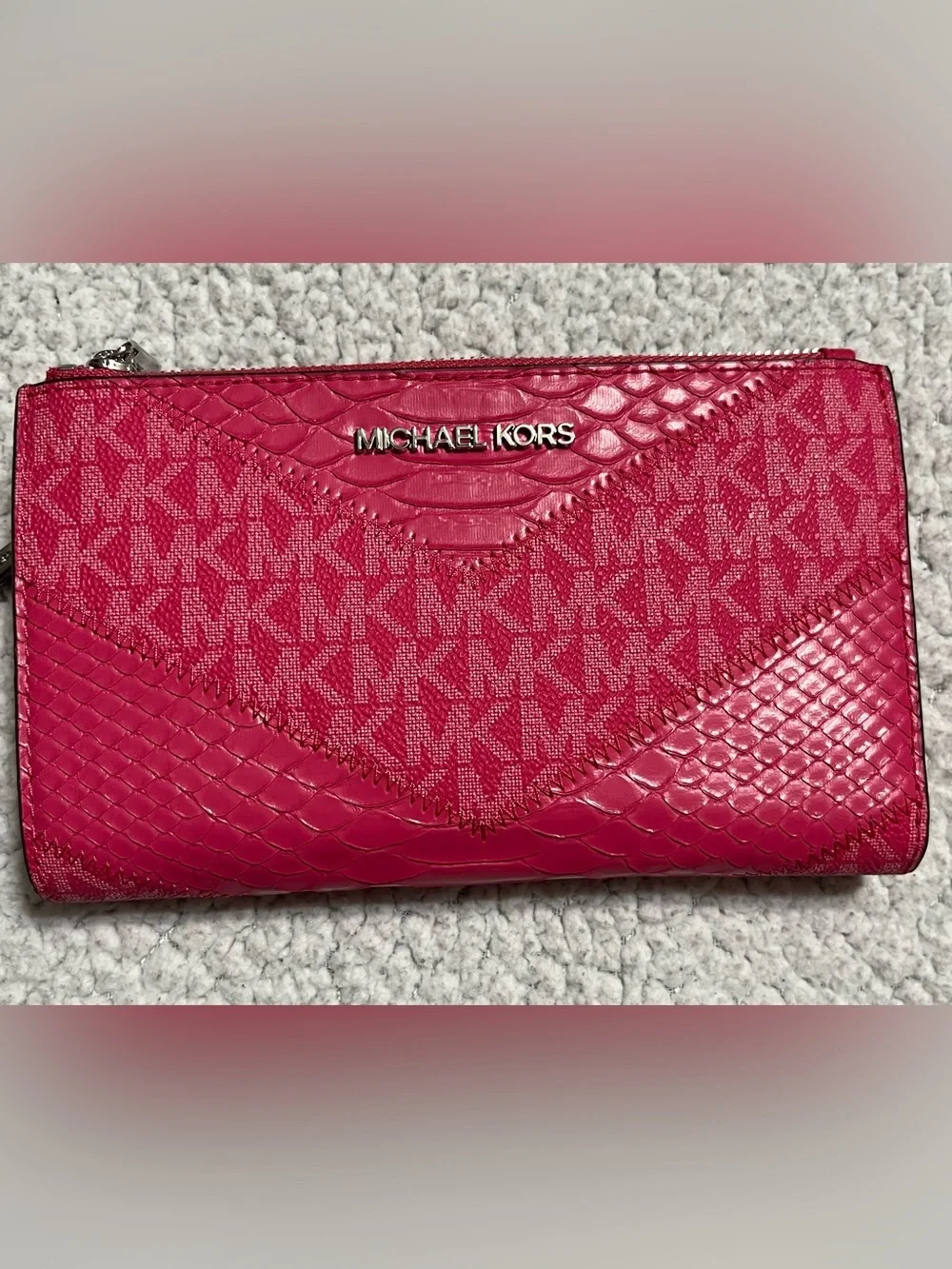 Michael Kors compact michael