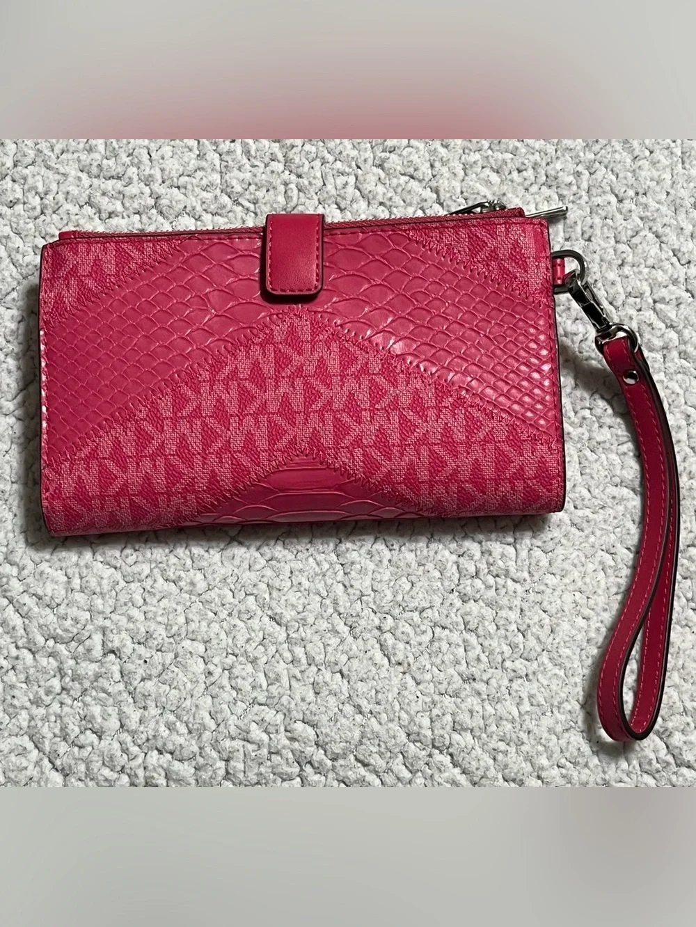 Michael Kors compact michael
