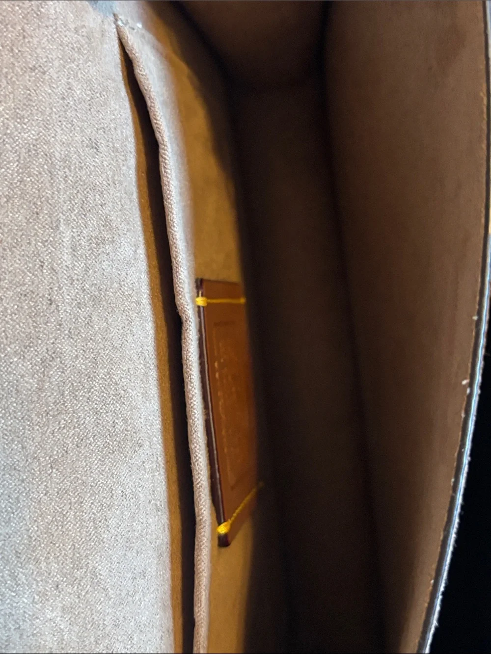 Coach pearlized signature