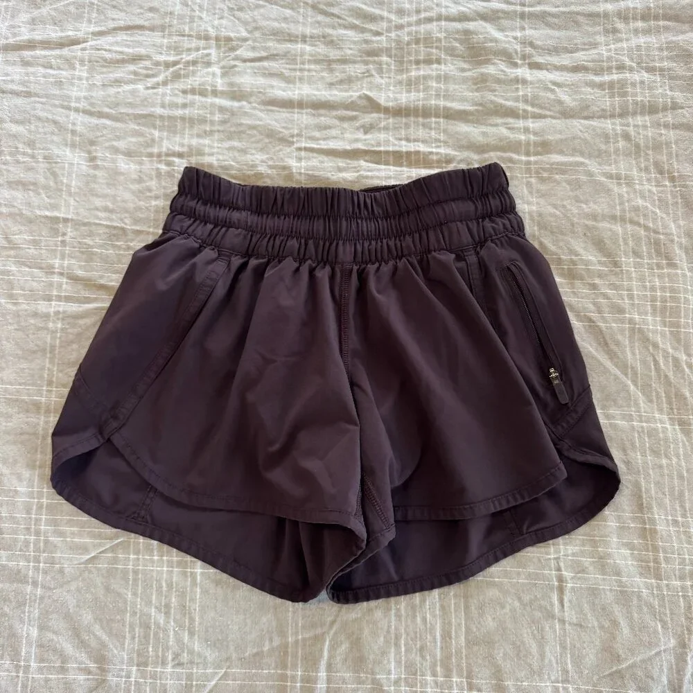 Lululemon Tracker Short V *4