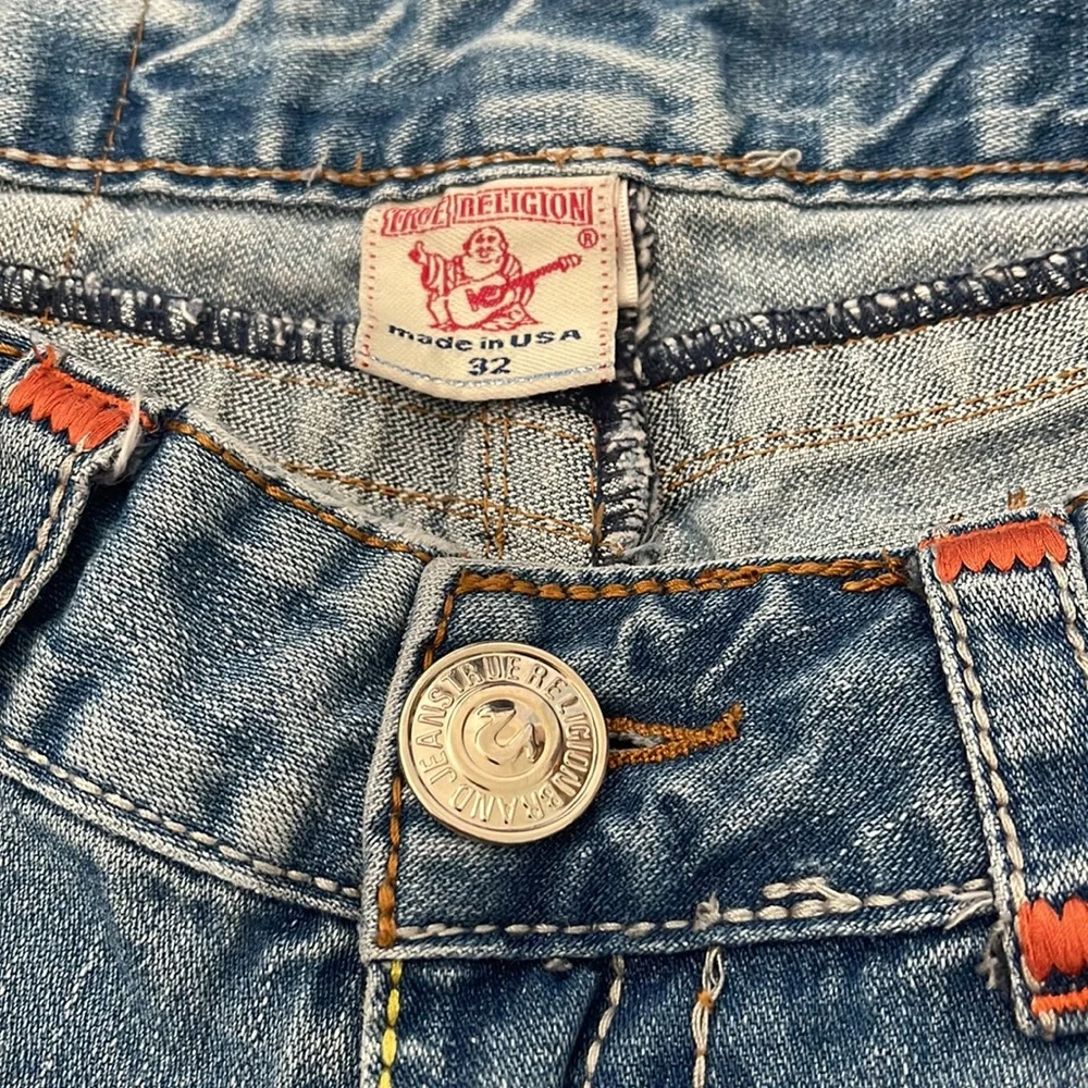 TRUE Religion Joey Super T”Light Wash Blue  32X32 JEANS  w Orange Accent Details