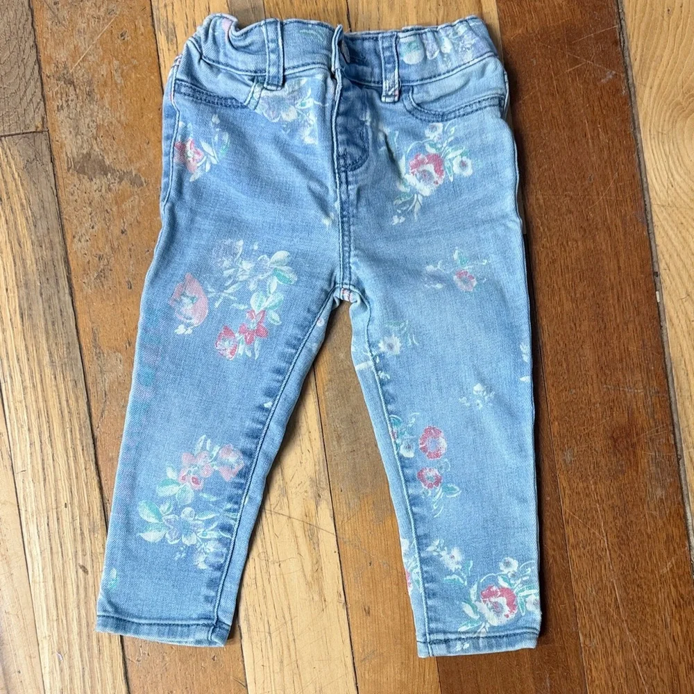 OshKosh Bgosh everyday light sweaters