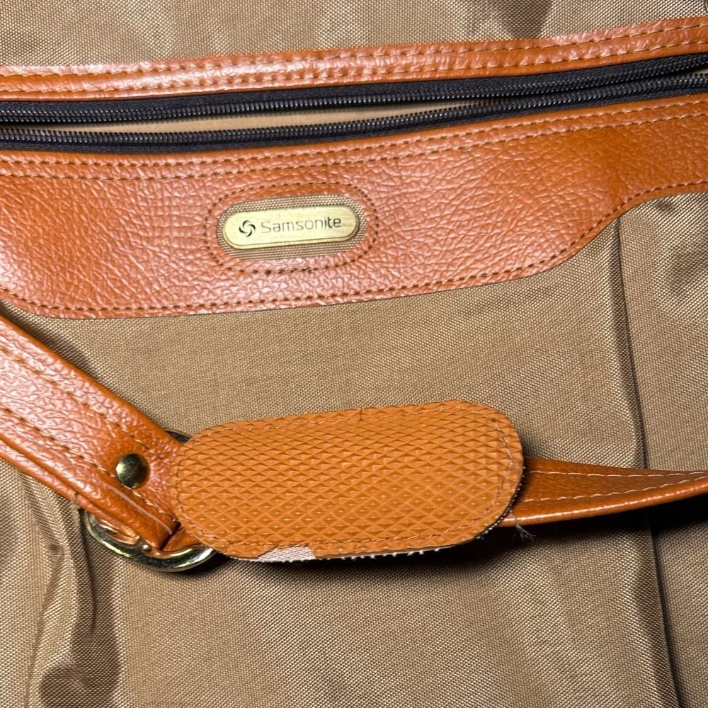 Samsonite durable brown