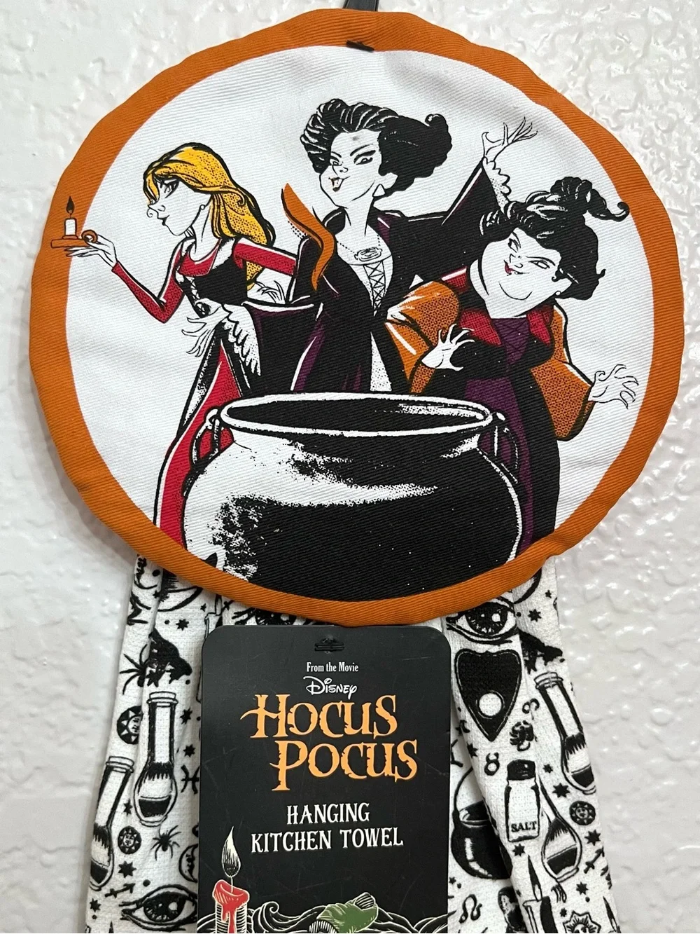 NWT! Hocus Pocus Hanging Kitchen Towel Sanderson Sisters Disney
