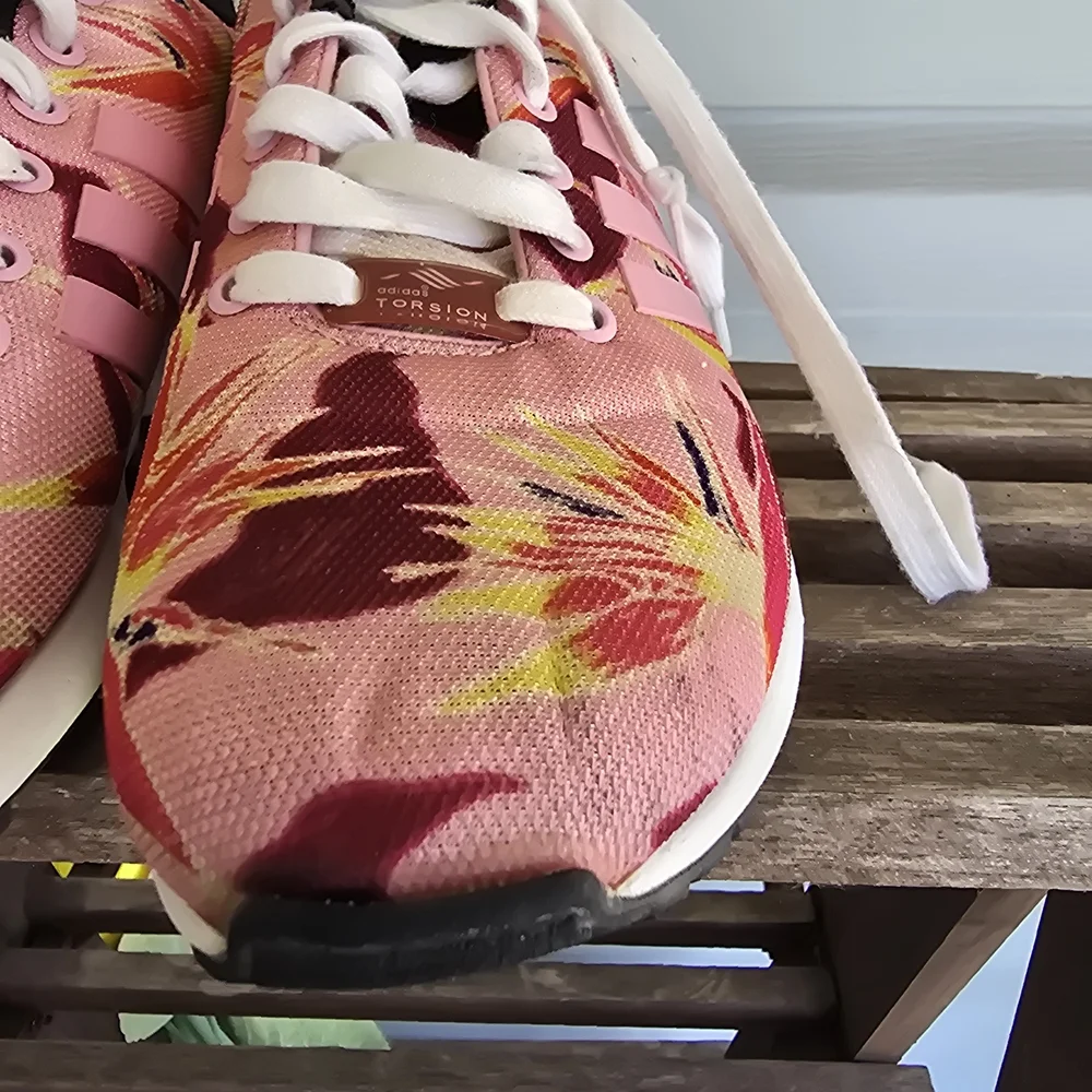 adidas features lace stylish