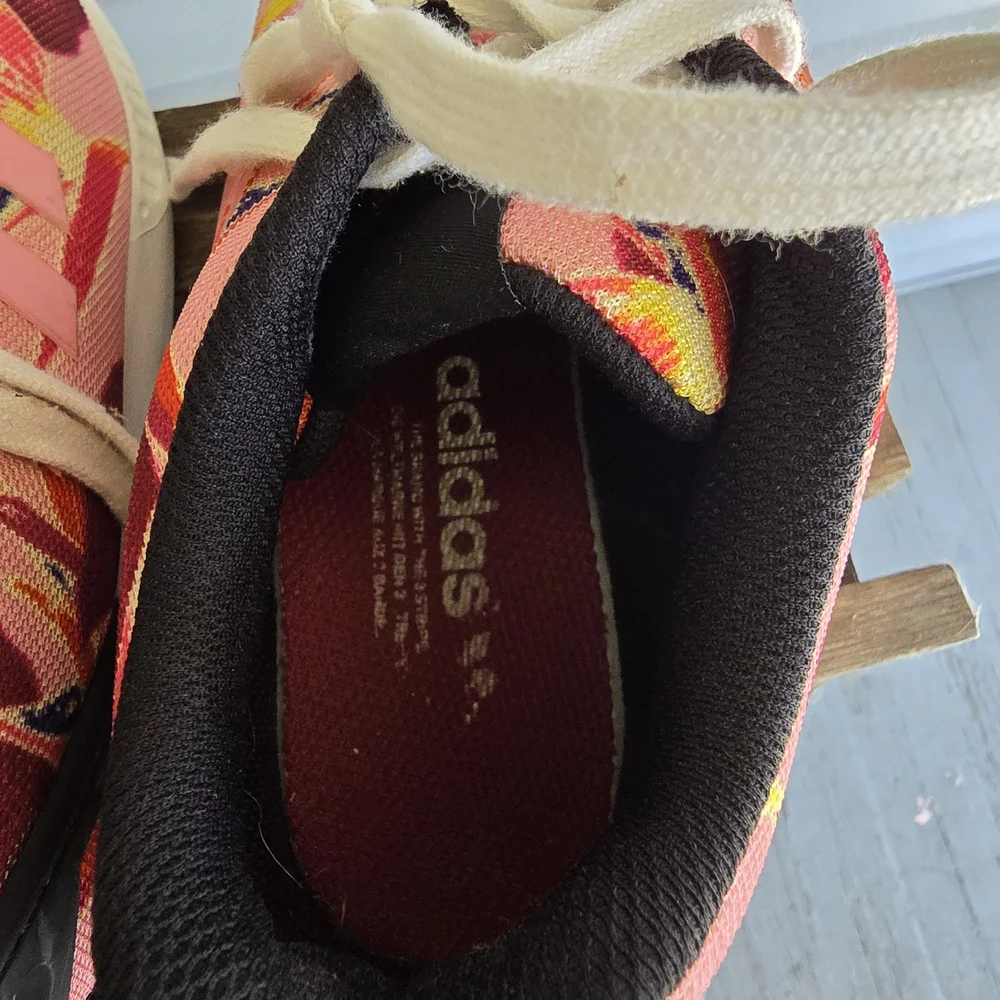 adidas stylish features any