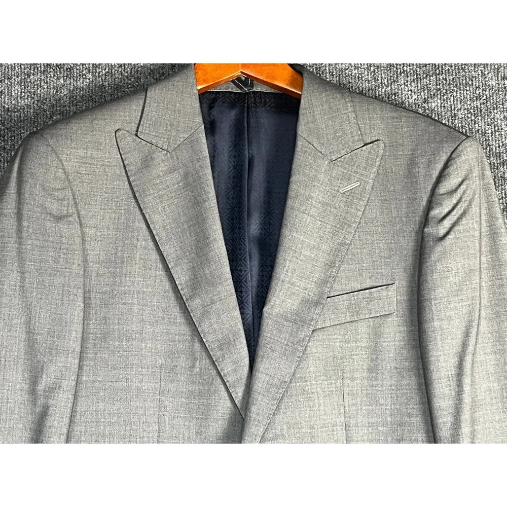 Hardy Amies discover timeless