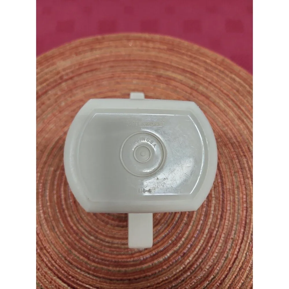 Tupperware vntage creamer