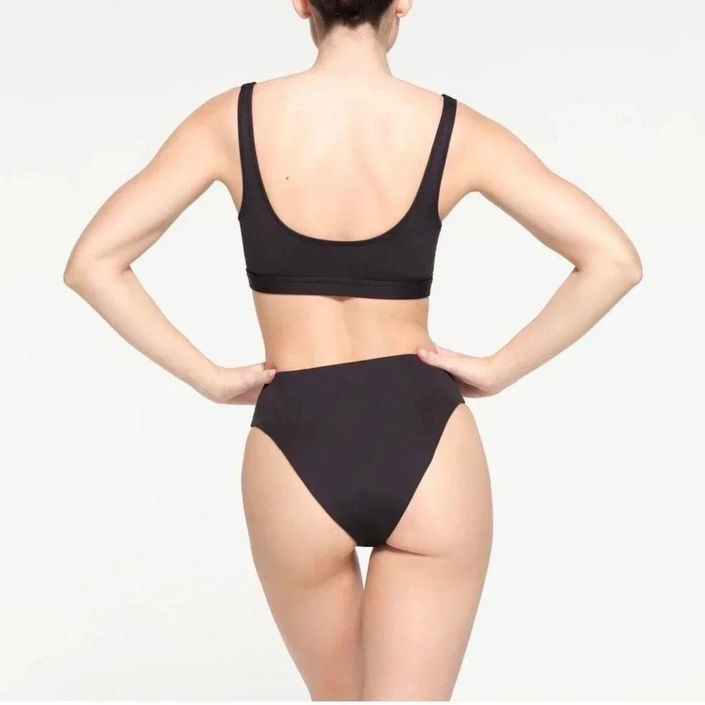 SKIMS msrp $88