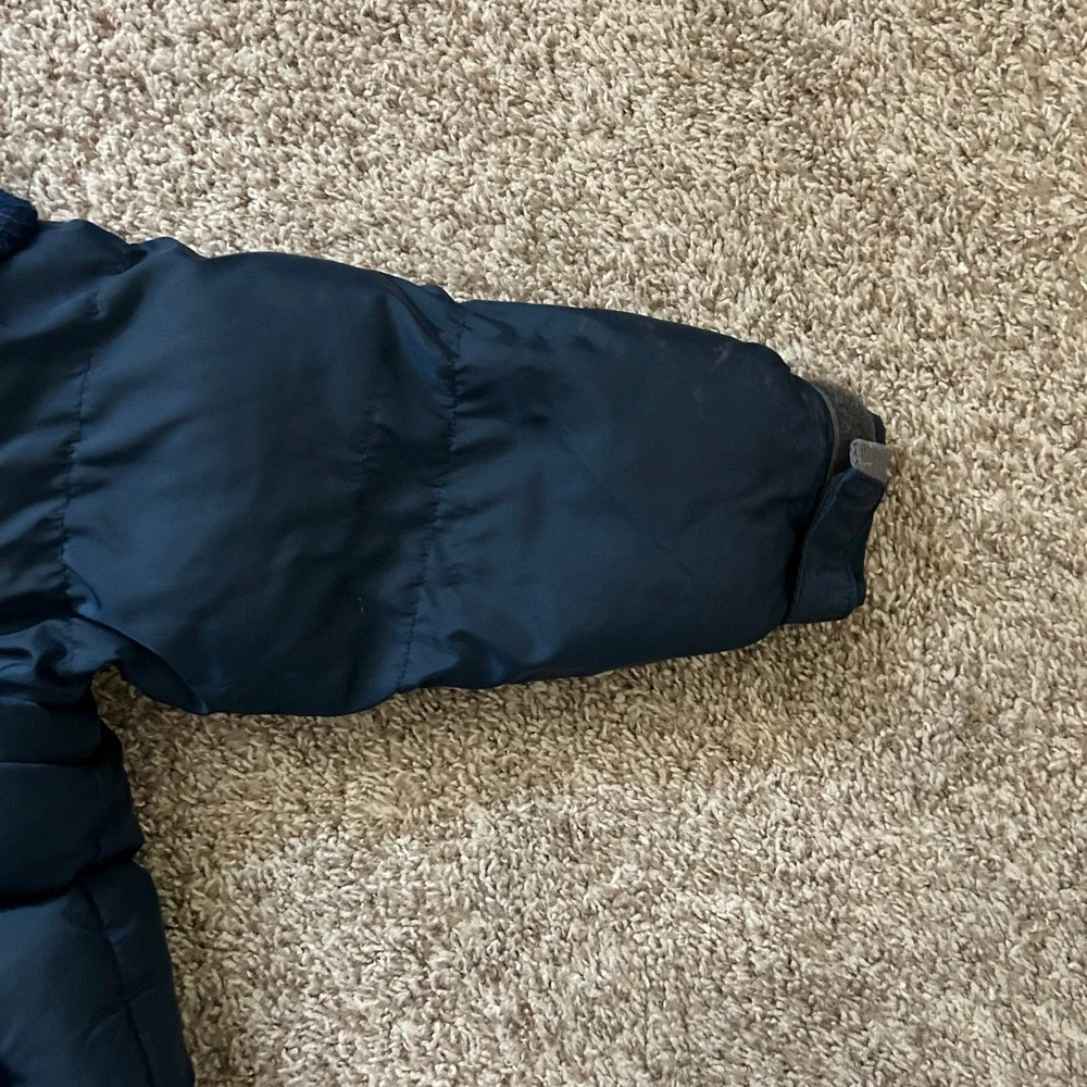 OshKosh B'gosh neatly closure