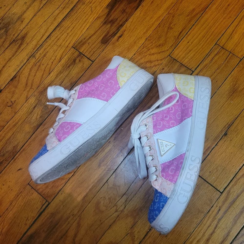 Y2K Guess Logo Patchwork' Sneakers‎ in Pink/Blue/Yellow EUC 90's Fashion Urban