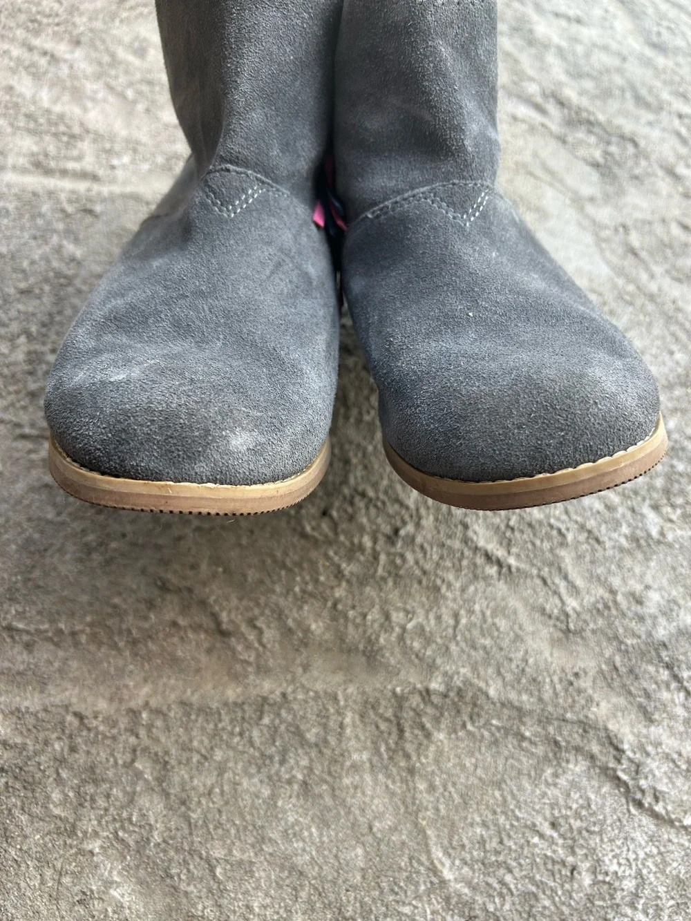 Toms girls leila
