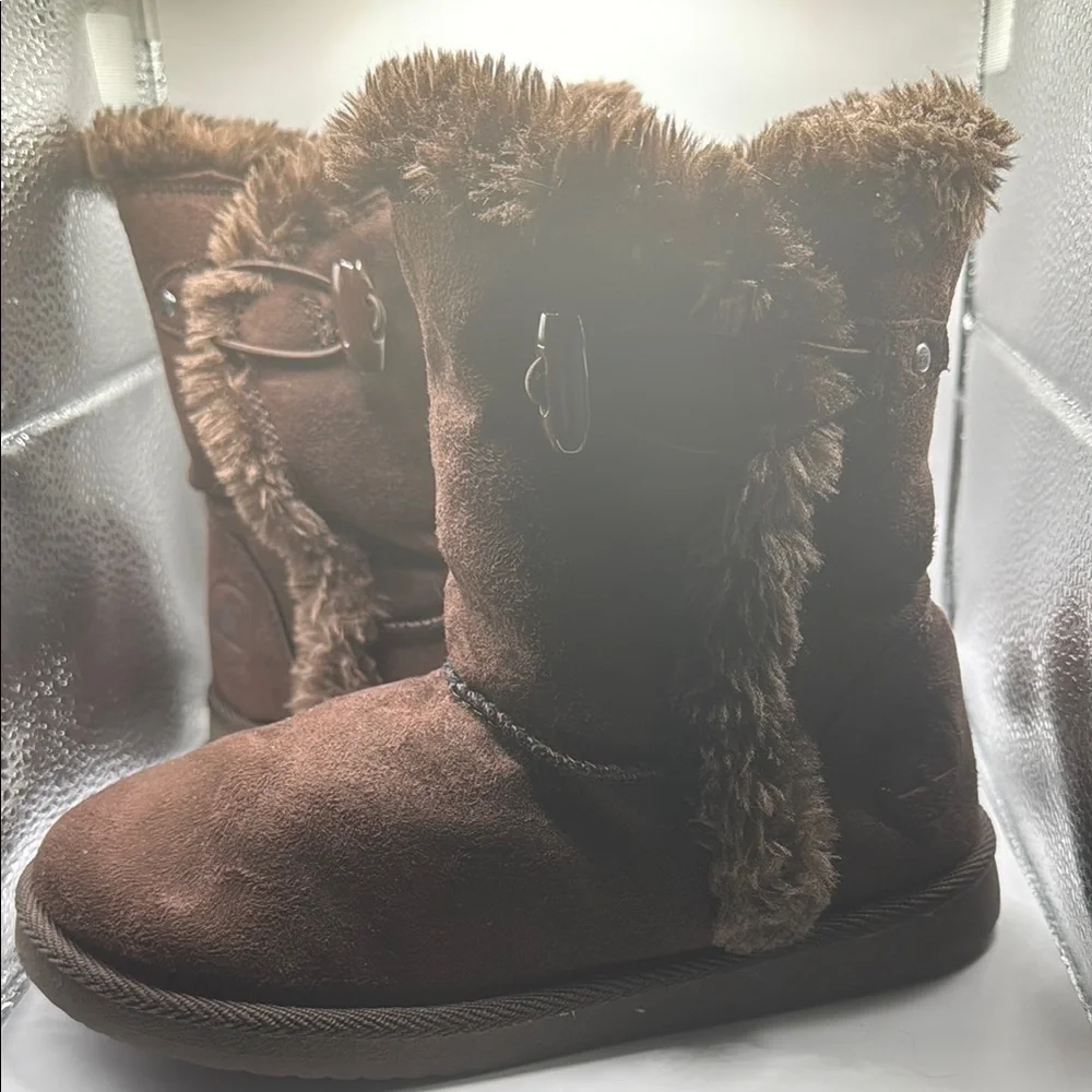 Airwalk Brown Winter Boots with Faux Fur Trim